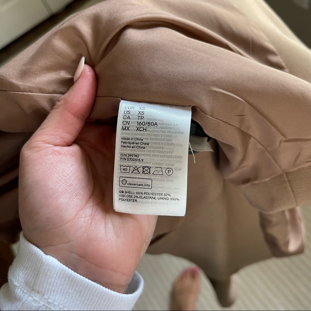 H&M Oversized Two-Button Blazer Jacket in Camel - Picture 7 of 10